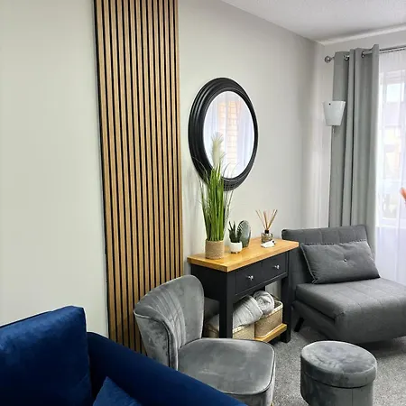 Stylish Home In Linlithgow With Free Parking Exterior photo