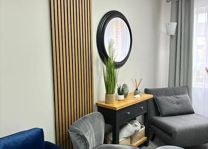 Stylish Home In Linlithgow With Free Parking